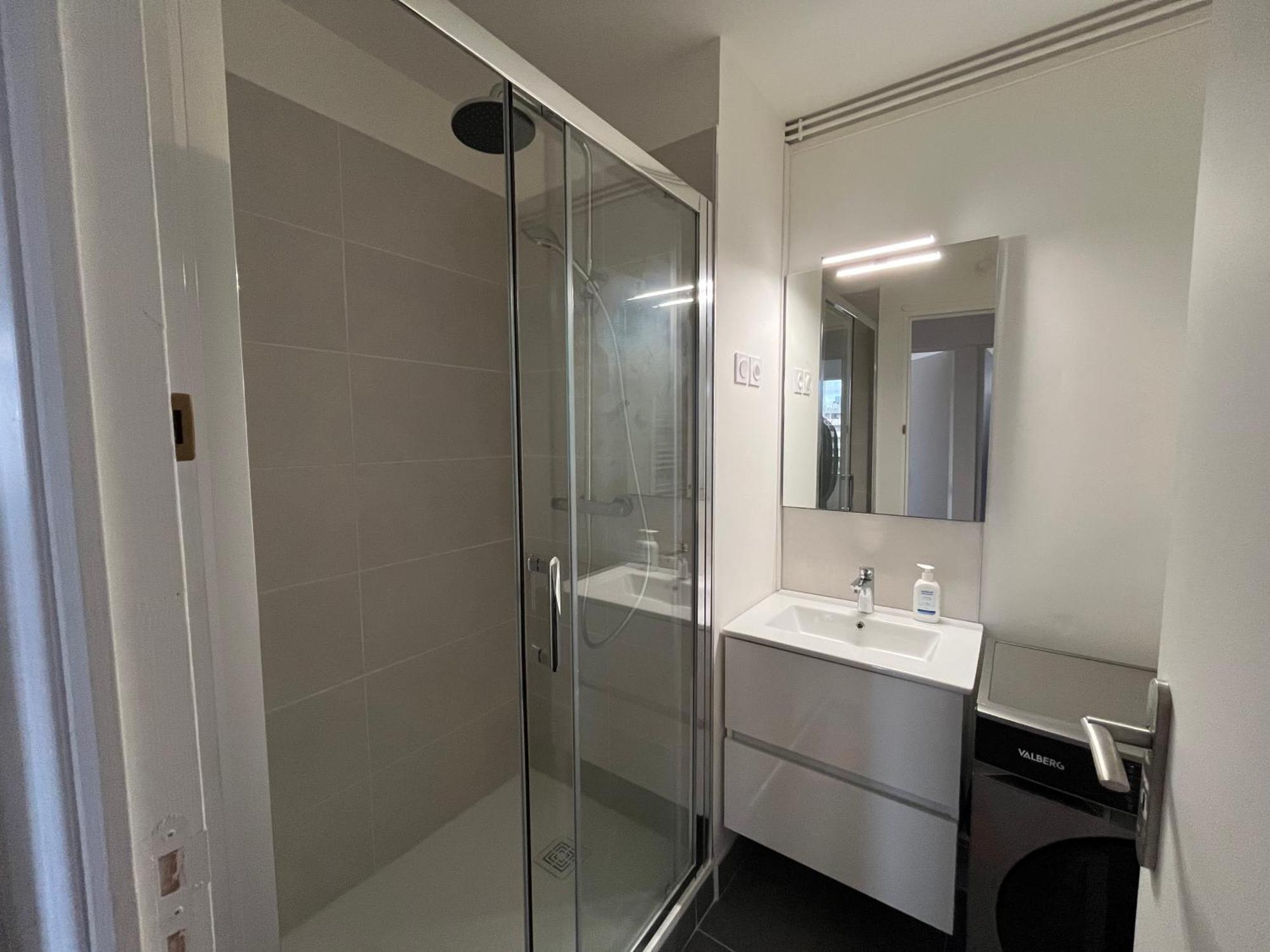 Skyview Appartement 4 Chambres ヴァランス エクステリア 写真